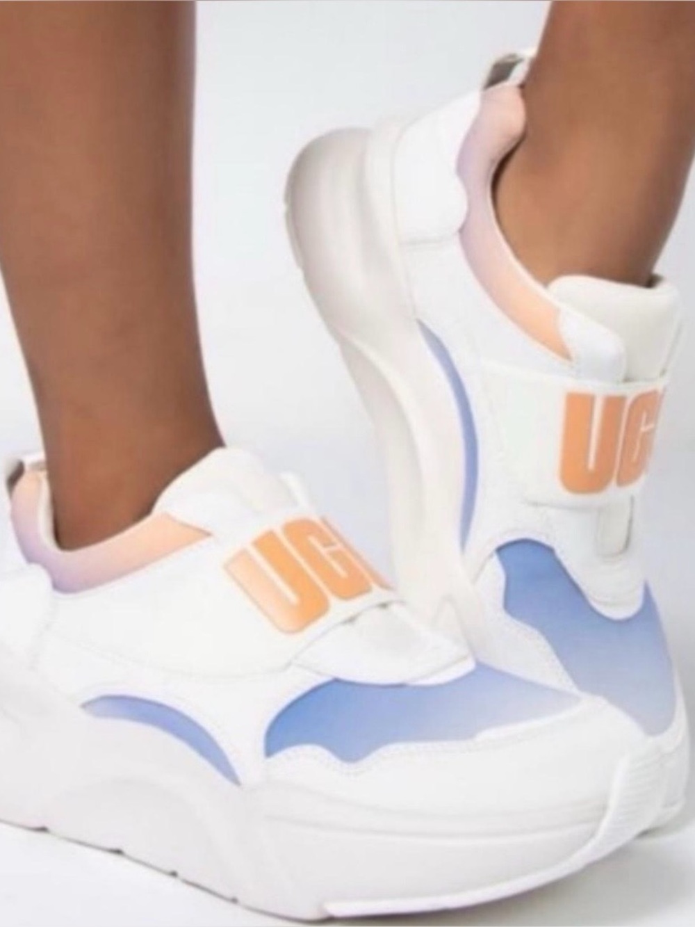 UGG - Women’s LA Flex Sneakers in Scallop Gradient - 8